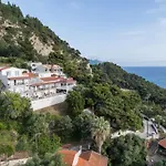 Bella Vista Apartments